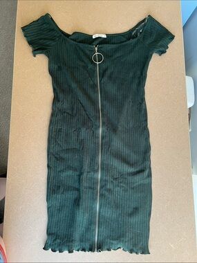 Heart Hips Dark Green Ribbed Off-Shoulder Zip Front Bodycon Dress